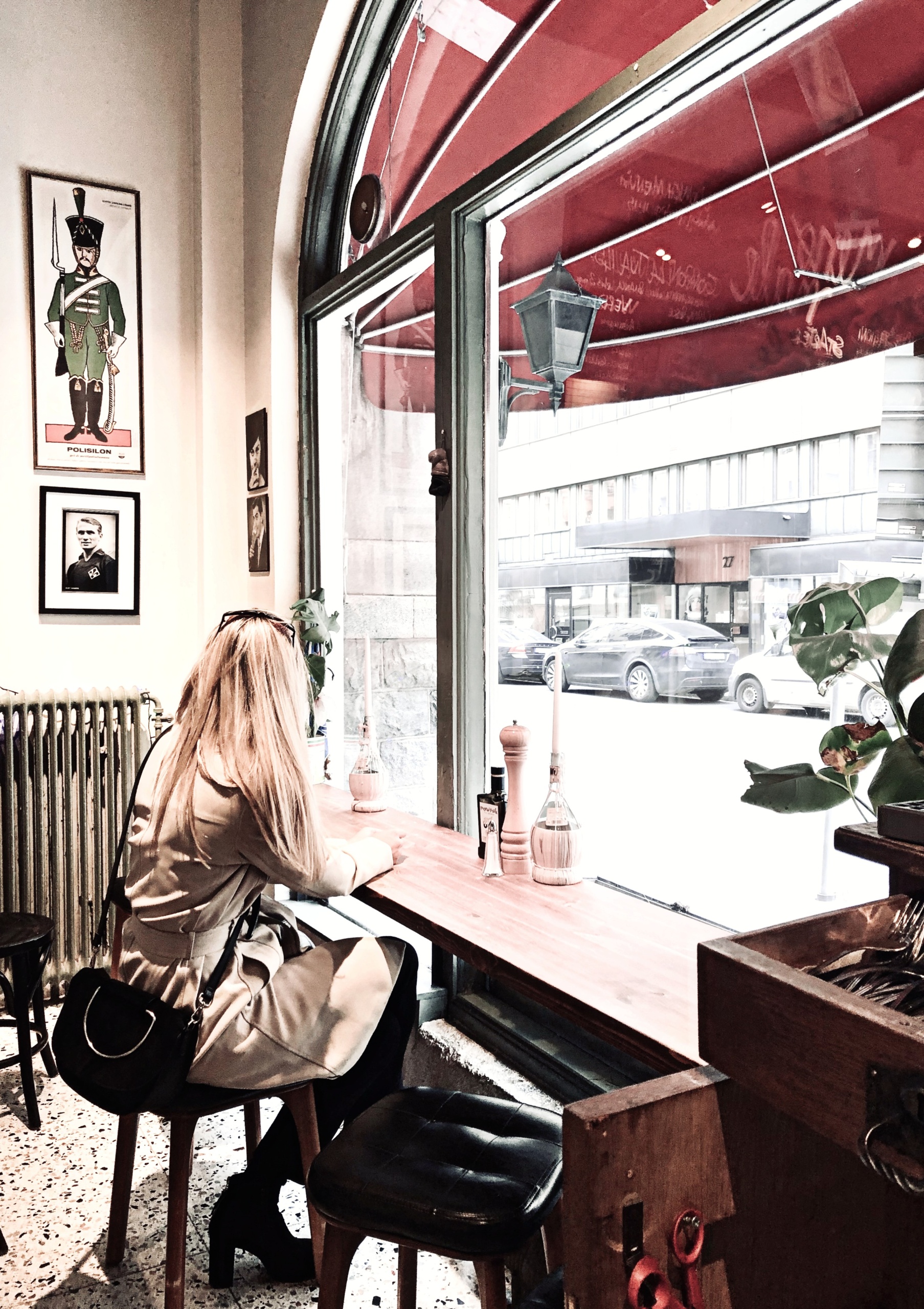 Lunch Place | Julia Linn Kuoppala